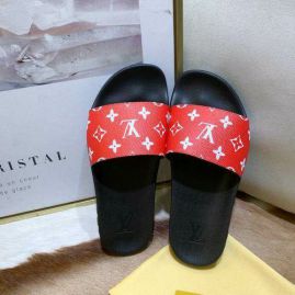 Picture of LV Slippers _SKU399811360401924